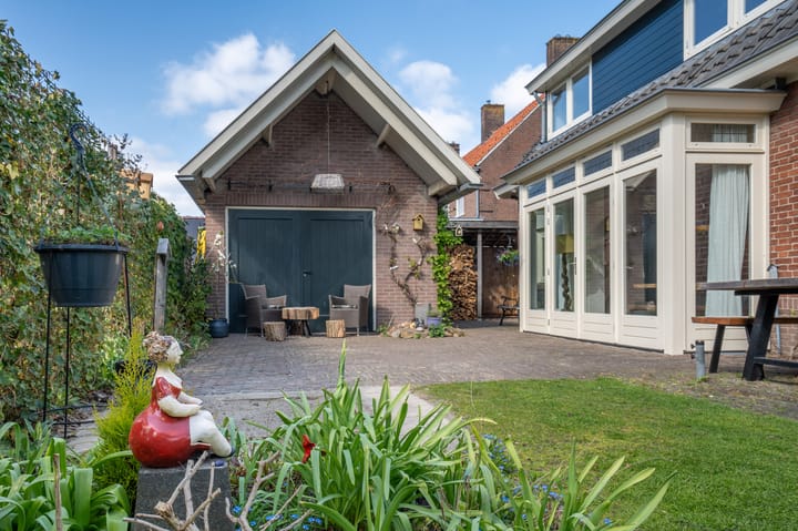 Photo 5 of Julianalaan 1