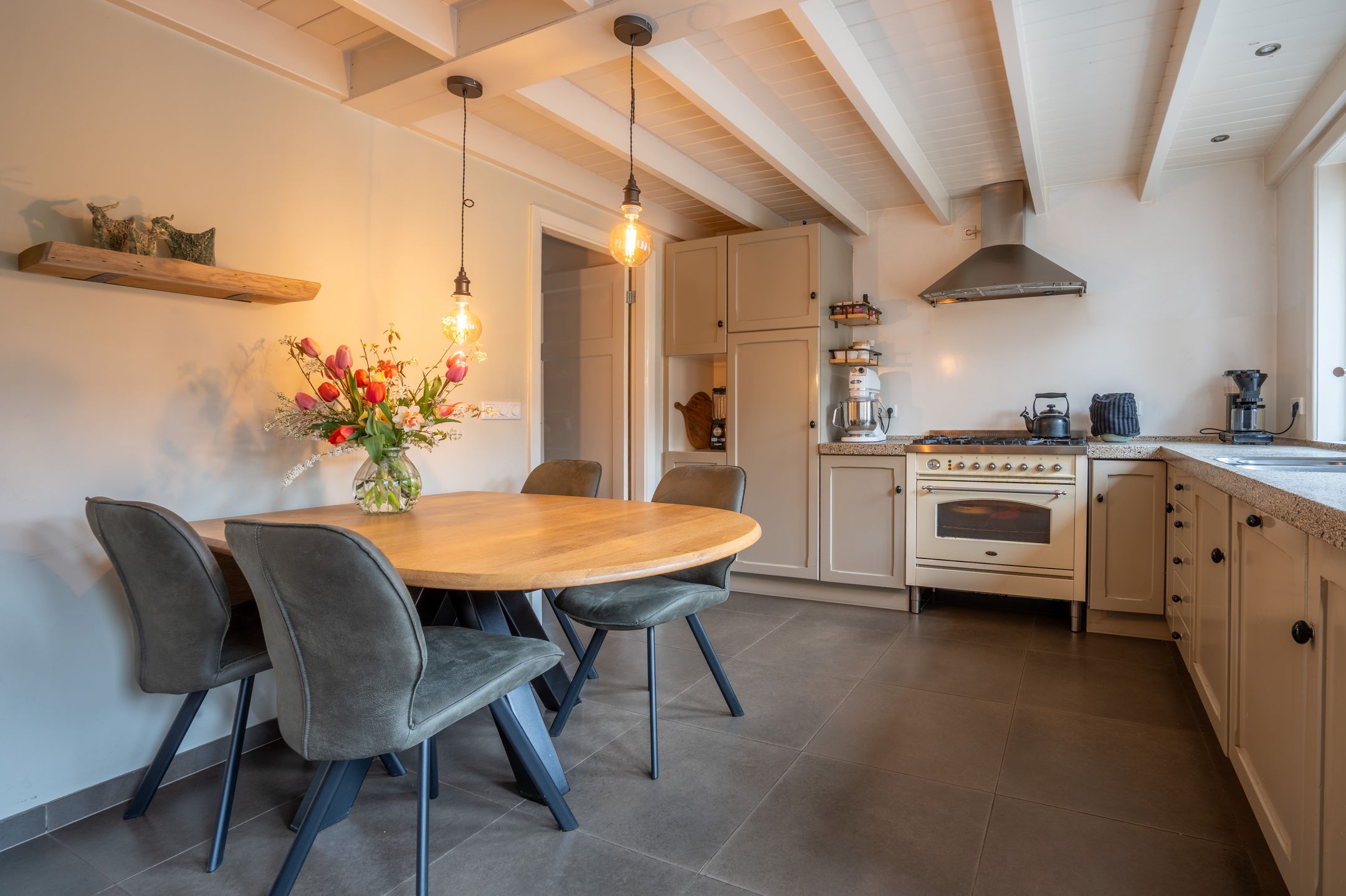 Foto 21 van Julianalaan 1