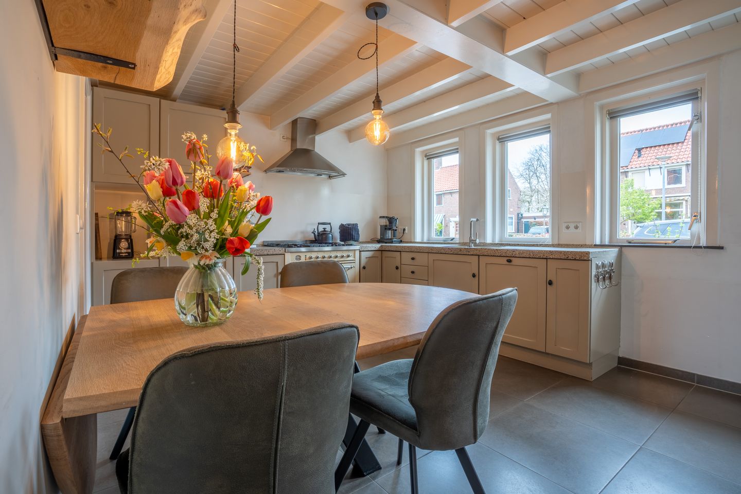 Foto 20 van Julianalaan 1