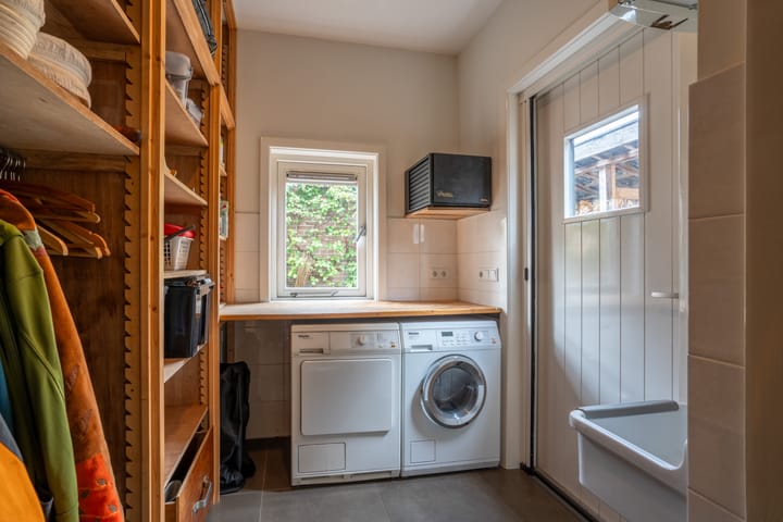 Photo 25 of Julianalaan 1