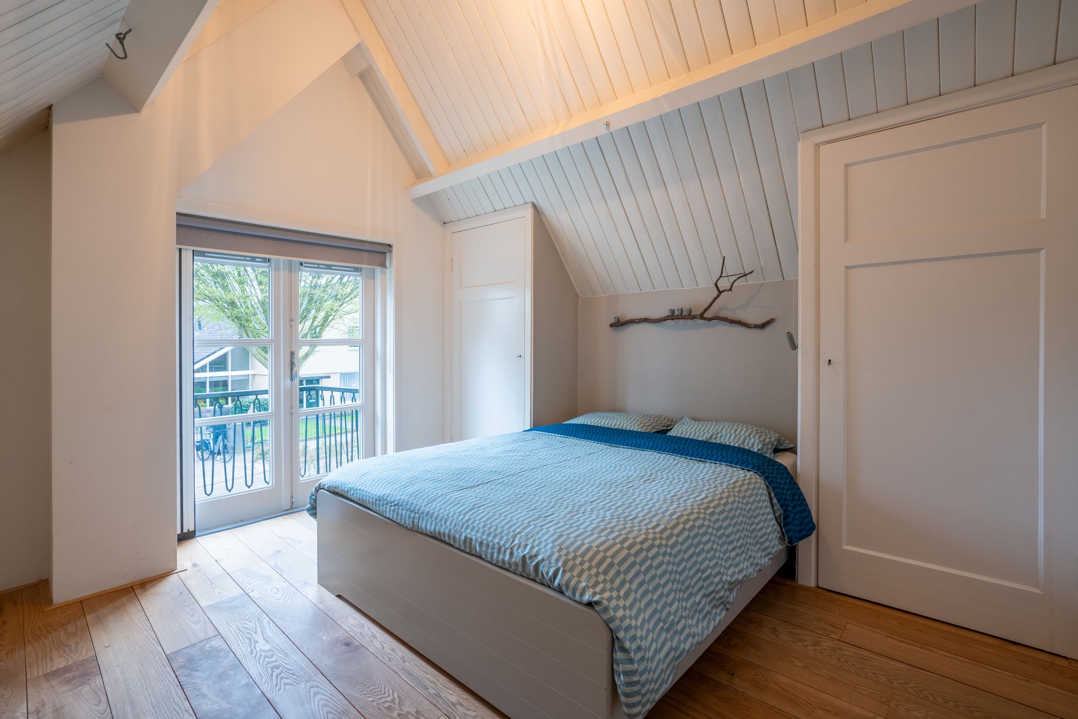 Foto 30 van Julianalaan 1