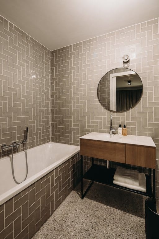 Photo 14 of Spuistraat 229-K