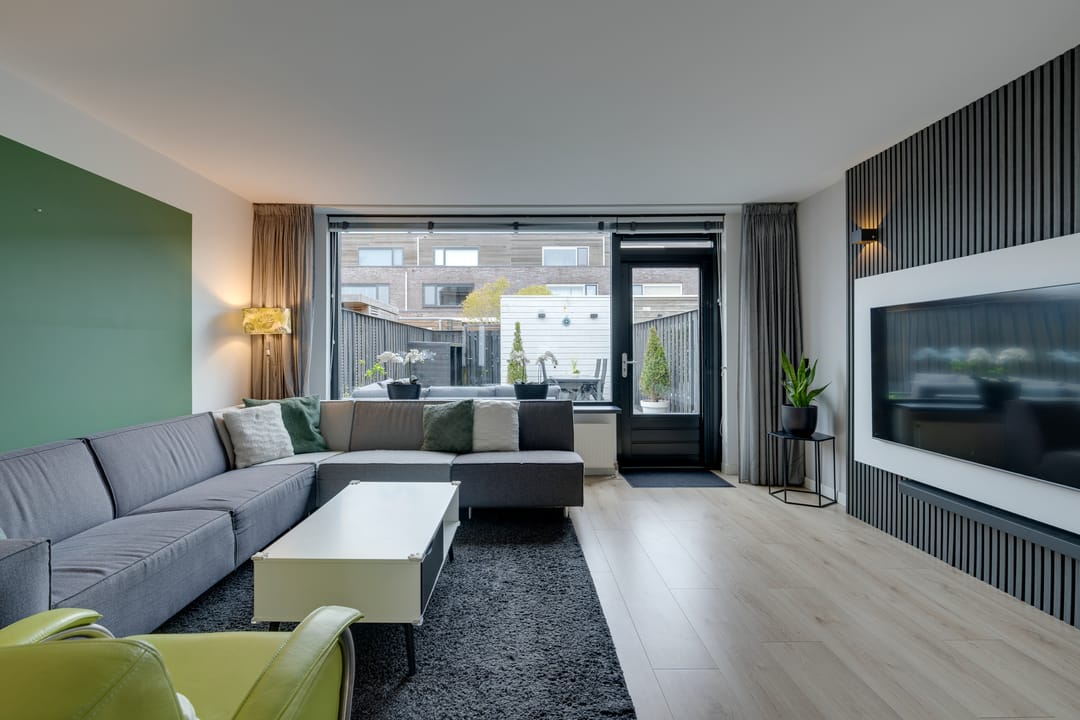 Photo 11 of Mambostraat 130