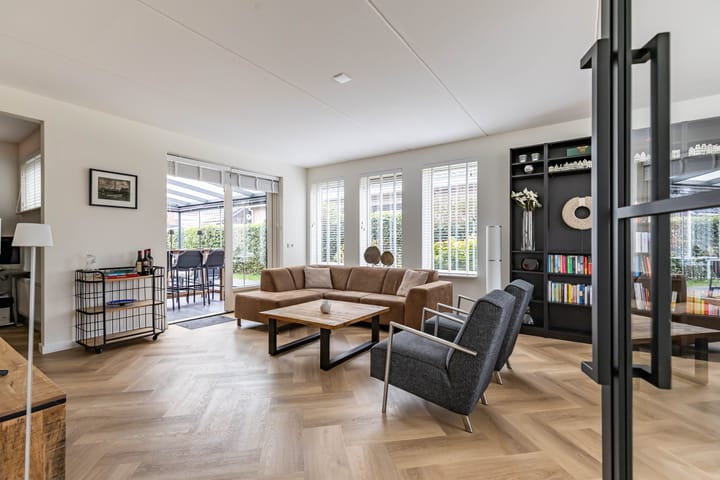 Foto 11 van Menkarstraat 31