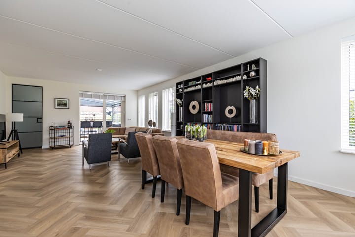 Foto 15 van Menkarstraat 31