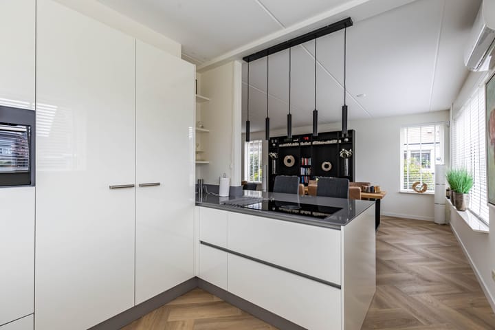 Foto 20 van Menkarstraat 31