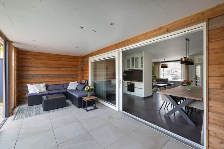 Photo 10 of Theodora Versteeghstraat 31