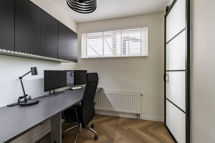 Foto 27 van Menkarstraat 31