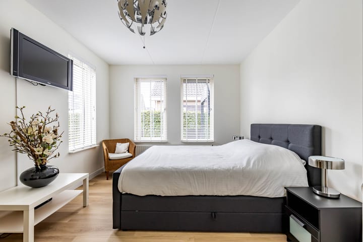 Foto 35 van Menkarstraat 31