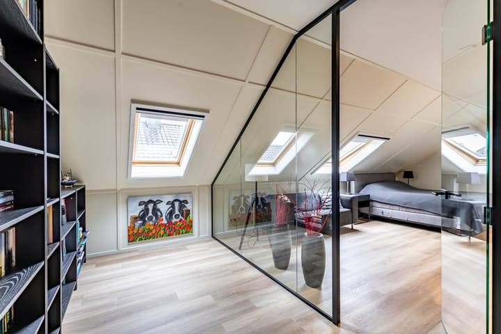 Foto 41 van Menkarstraat 31