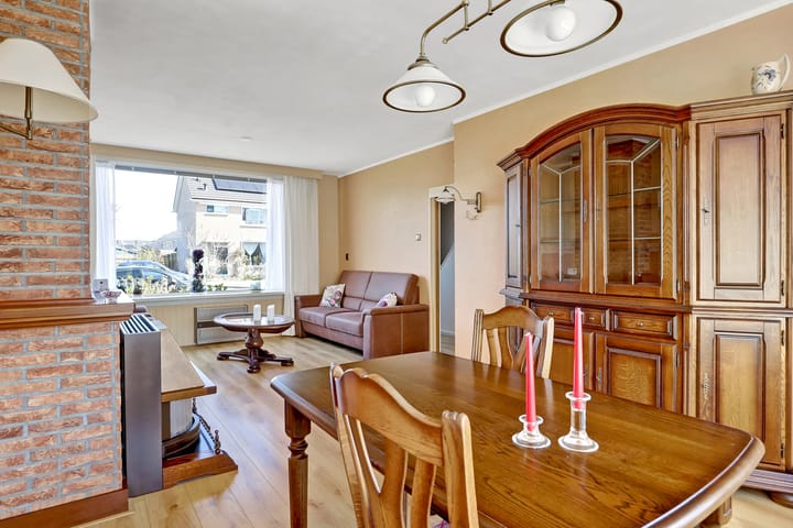 Foto 9 van Esdoornlaan 10