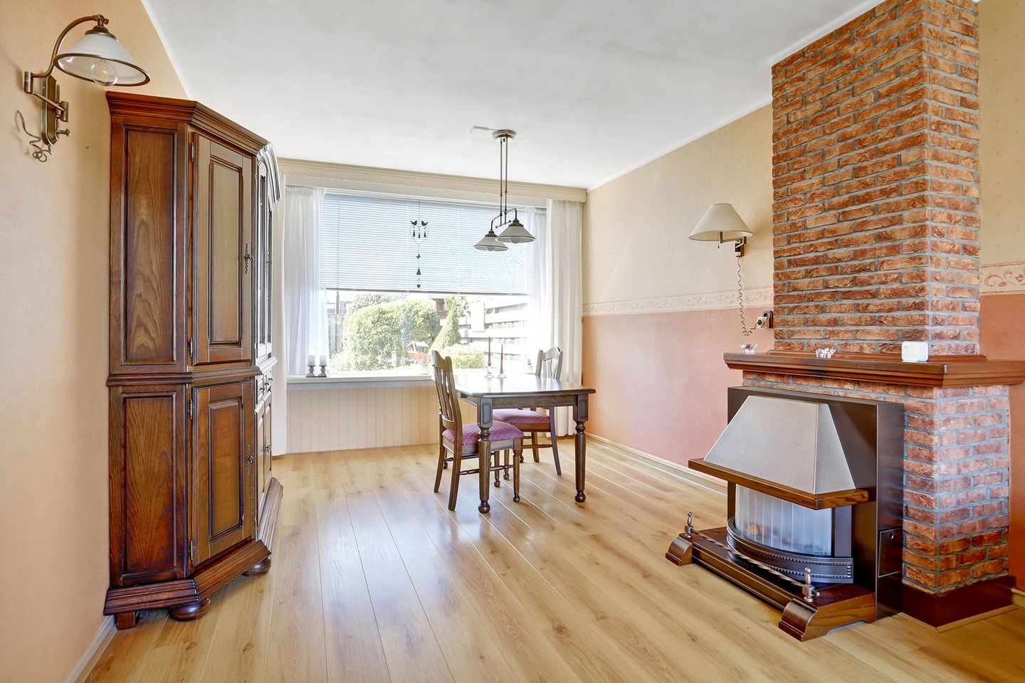 Foto 10 van Esdoornlaan 10