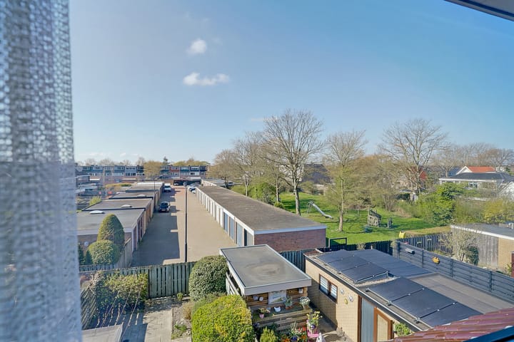 Foto 27 van Esdoornlaan 10