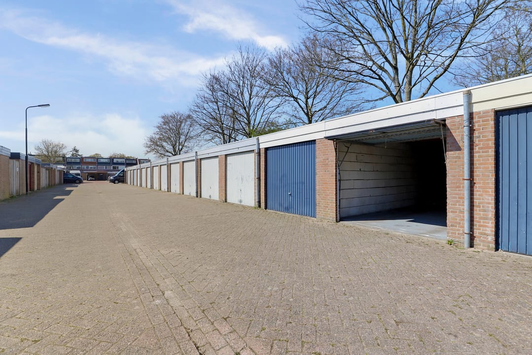 Foto 37 van Esdoornlaan 10