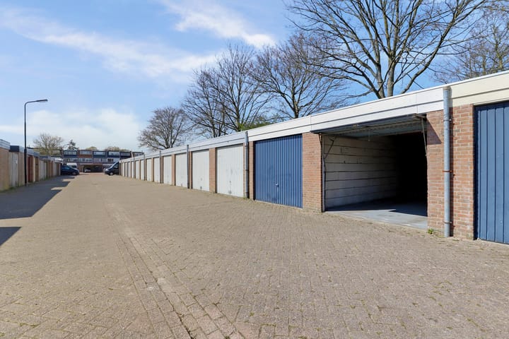 Foto 37 van Esdoornlaan 10