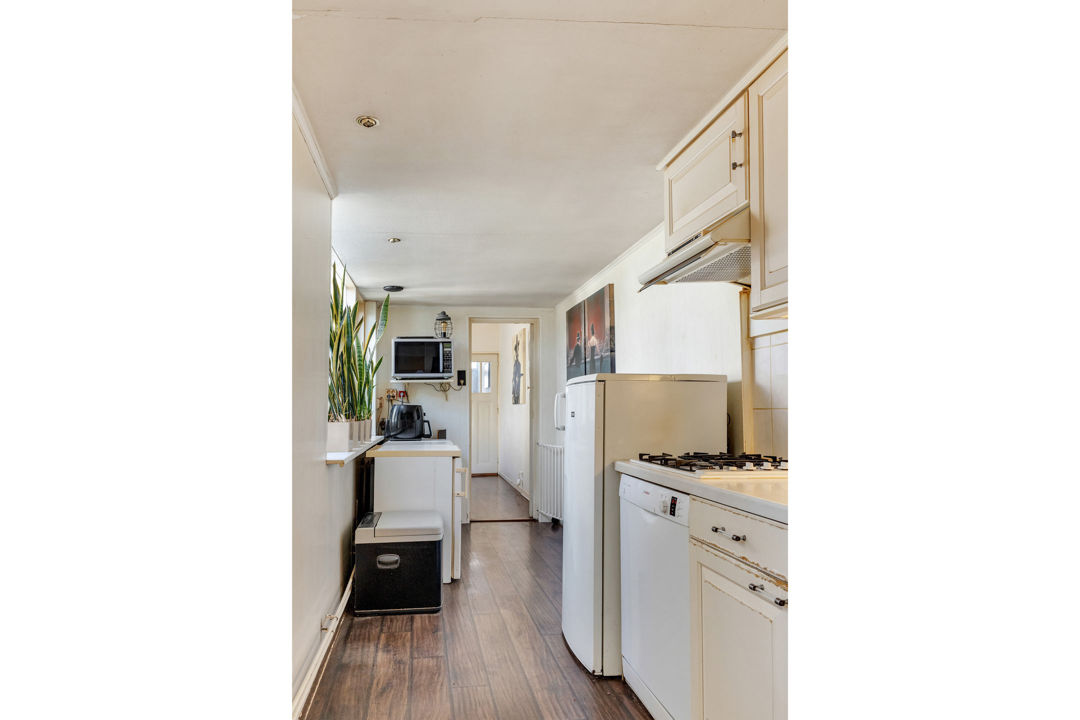 Photo 12 of Julianastraat 18