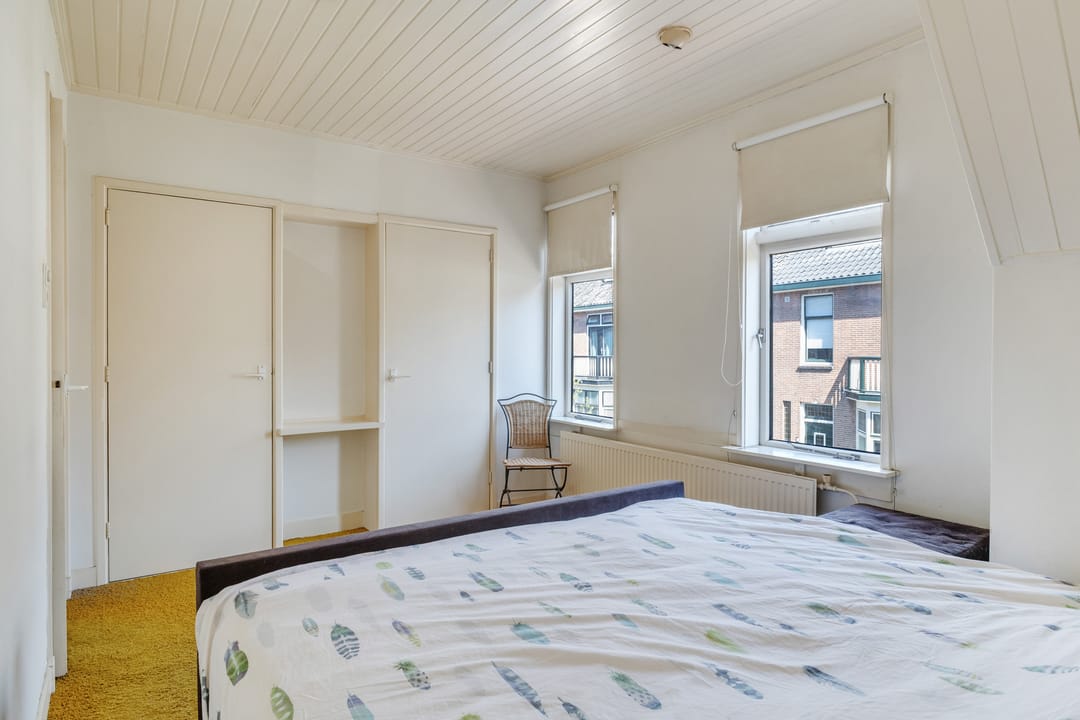 Photo 28 of Julianastraat 18