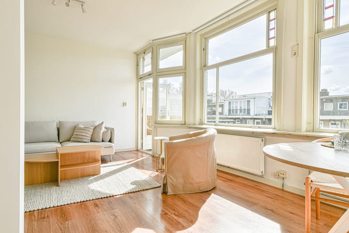 Foto 11 van Elegaststraat 13-3