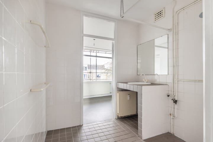 Foto 16 van Admiraal de Ruyterlaan 105