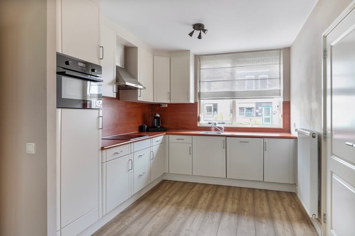 Foto 12 van Roerstraat 7