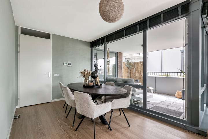 Photo 12 of Eshofsestraat 2-E