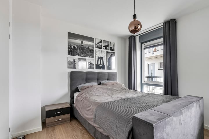 Photo 15 of Eshofsestraat 2-E