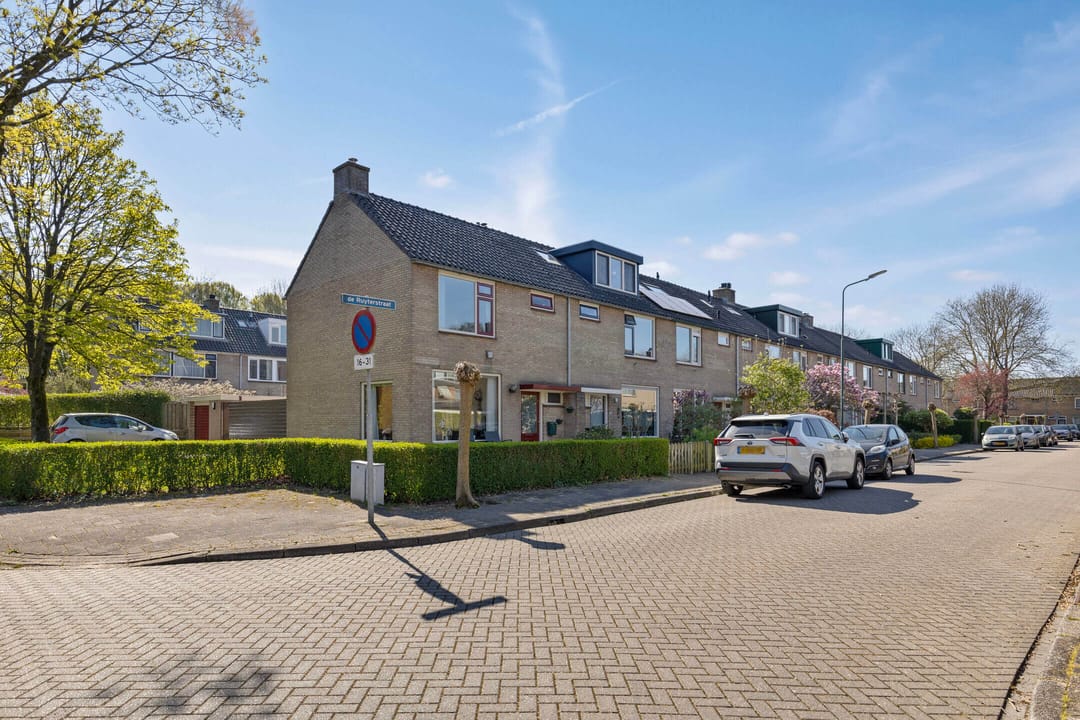 Foto 2 van De Ruyterstraat 19