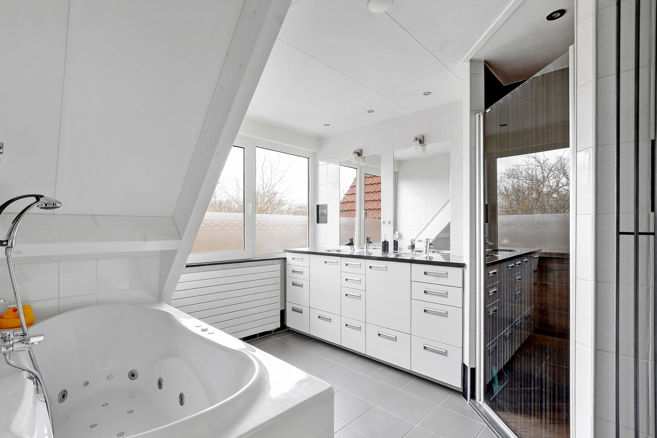 Foto 30 van Boomwei 15