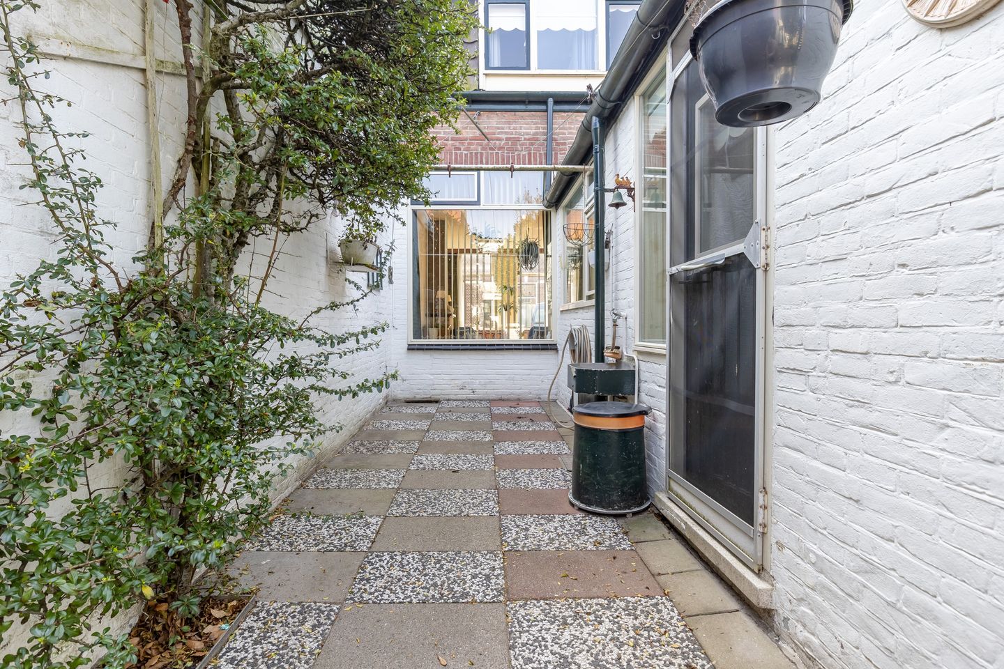 Foto 14 van Van Hogendorpstraat 57