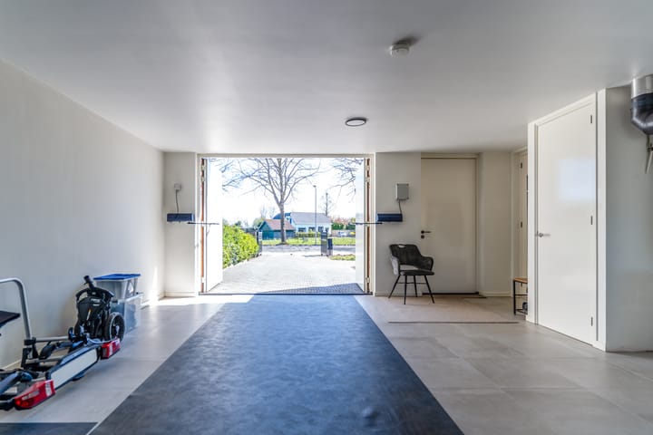 Foto 34 van Molenstraat 165