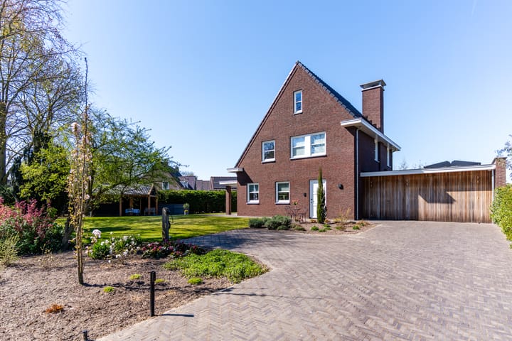 Foto 37 van Molenstraat 165