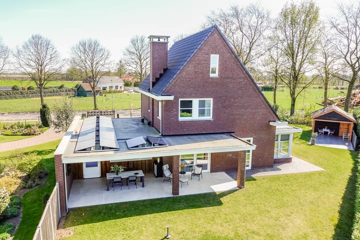 Foto 46 van Molenstraat 165