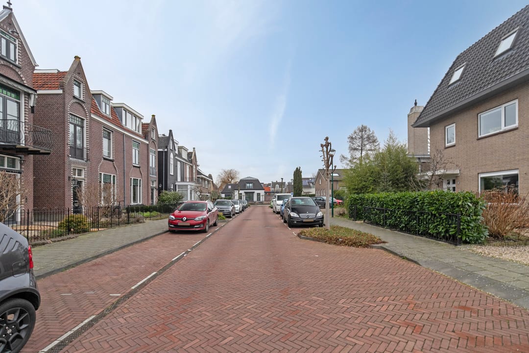 Photo 43 of Julianaweg 28