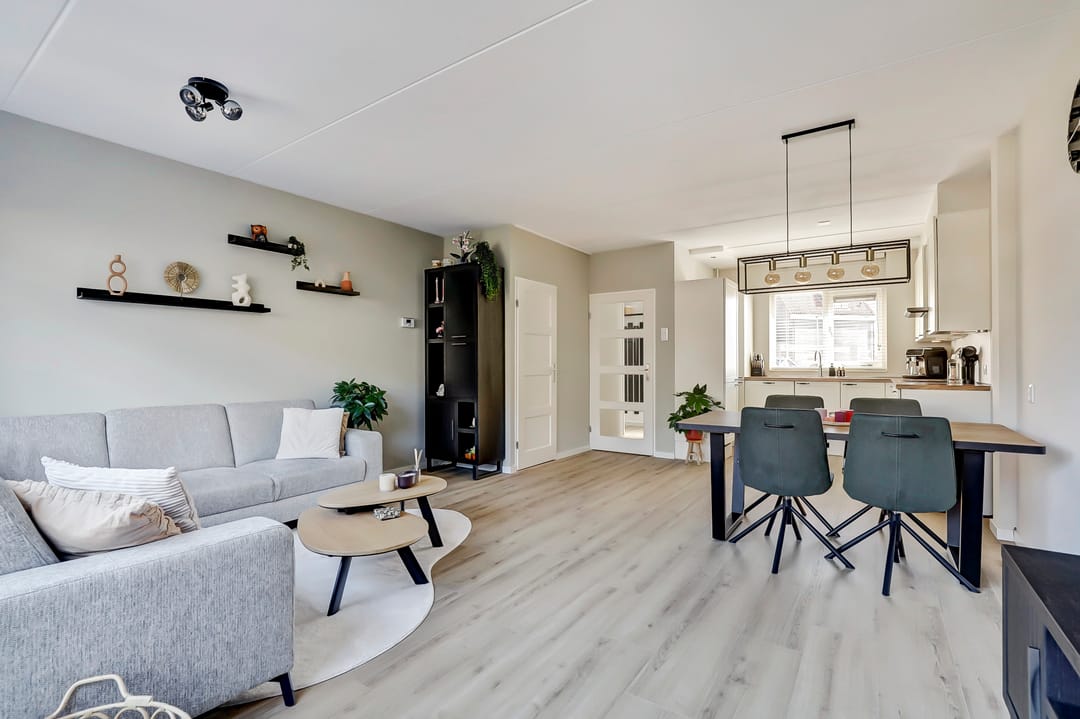 Photo 2 of Alpherbrink 3