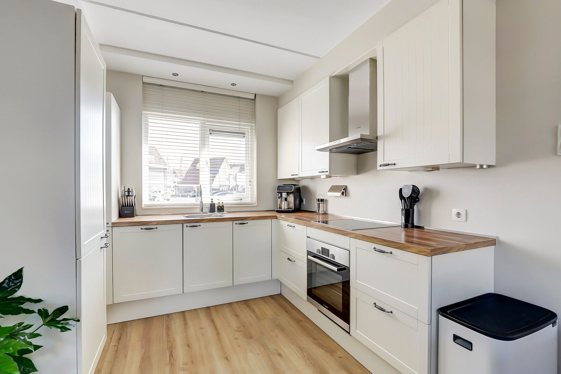 Photo 12 of Alpherbrink 3