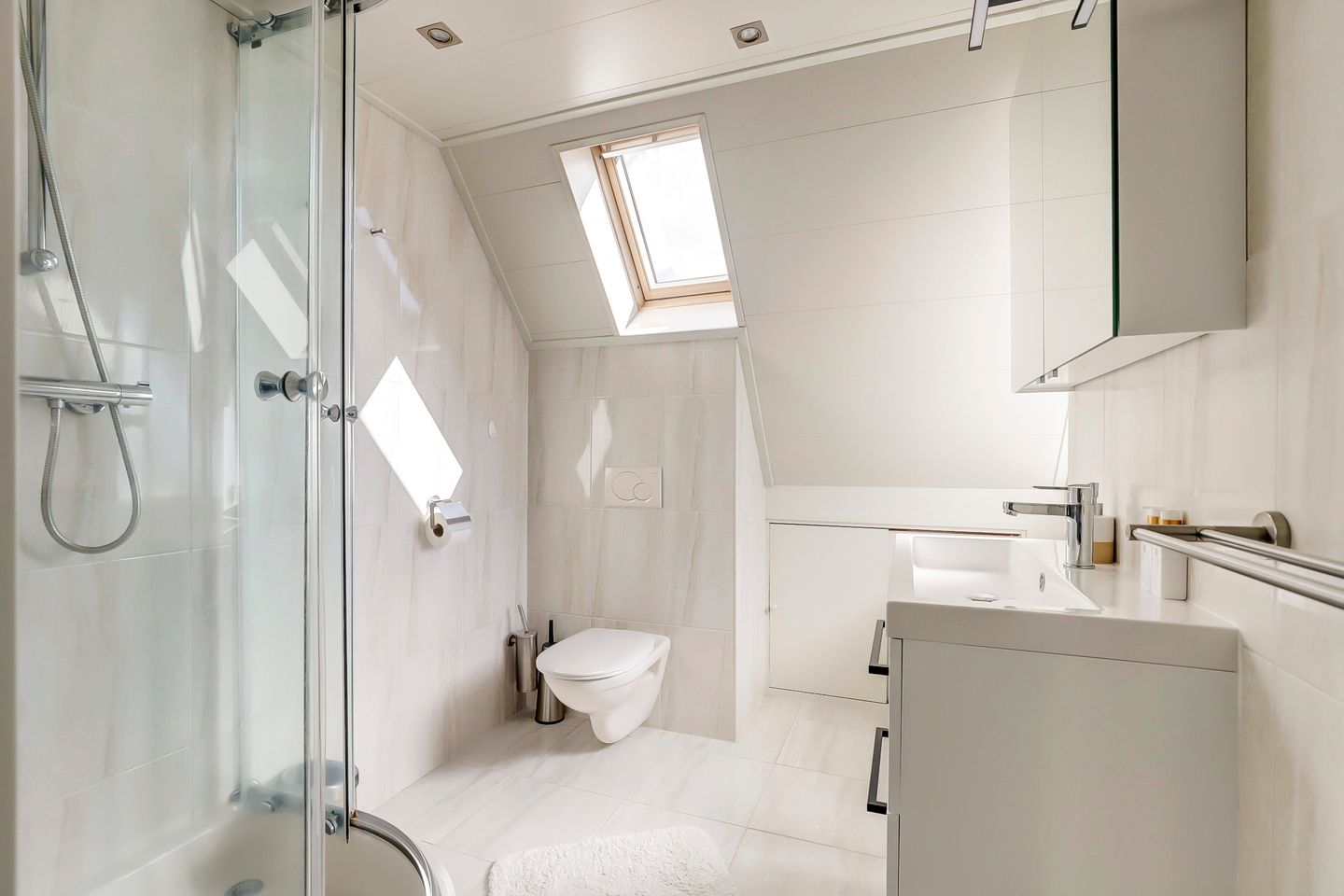 Photo 20 of Alpherbrink 3