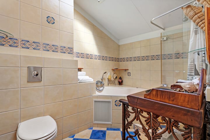 Photo 32 of Valkenakker 2