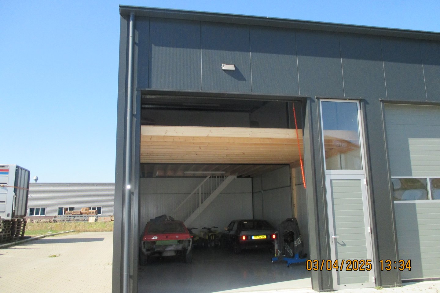 View photo 3 of Kiehoek 24-A