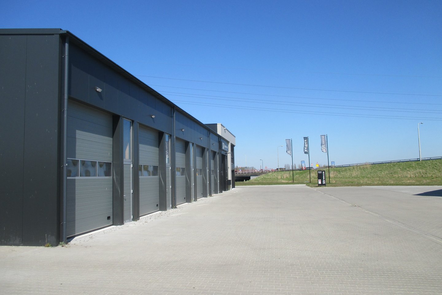 View photo 5 of Kiehoek 24-A
