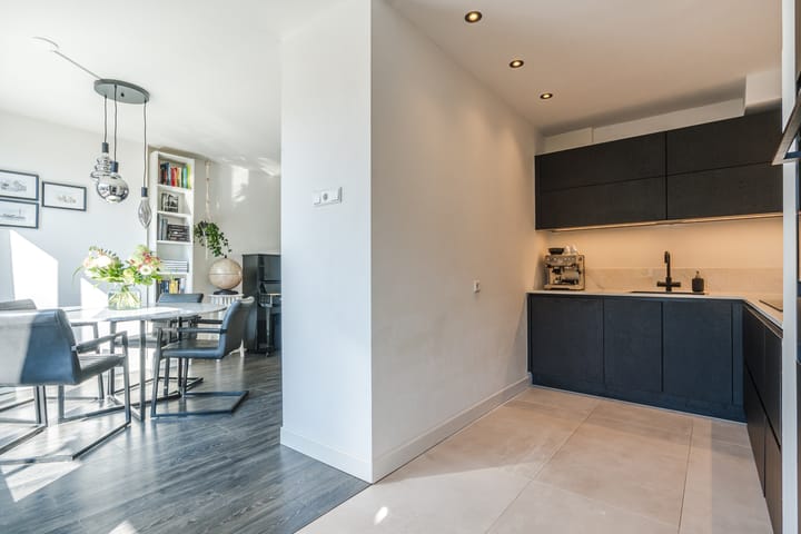 Foto 13 van Generaal Marshallweg 39