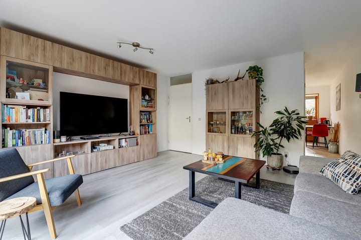 Photo 6 of Emily Brontësingel 88