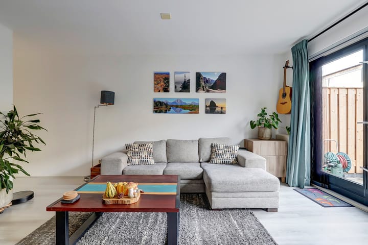 Photo 7 of Emily Brontësingel 88