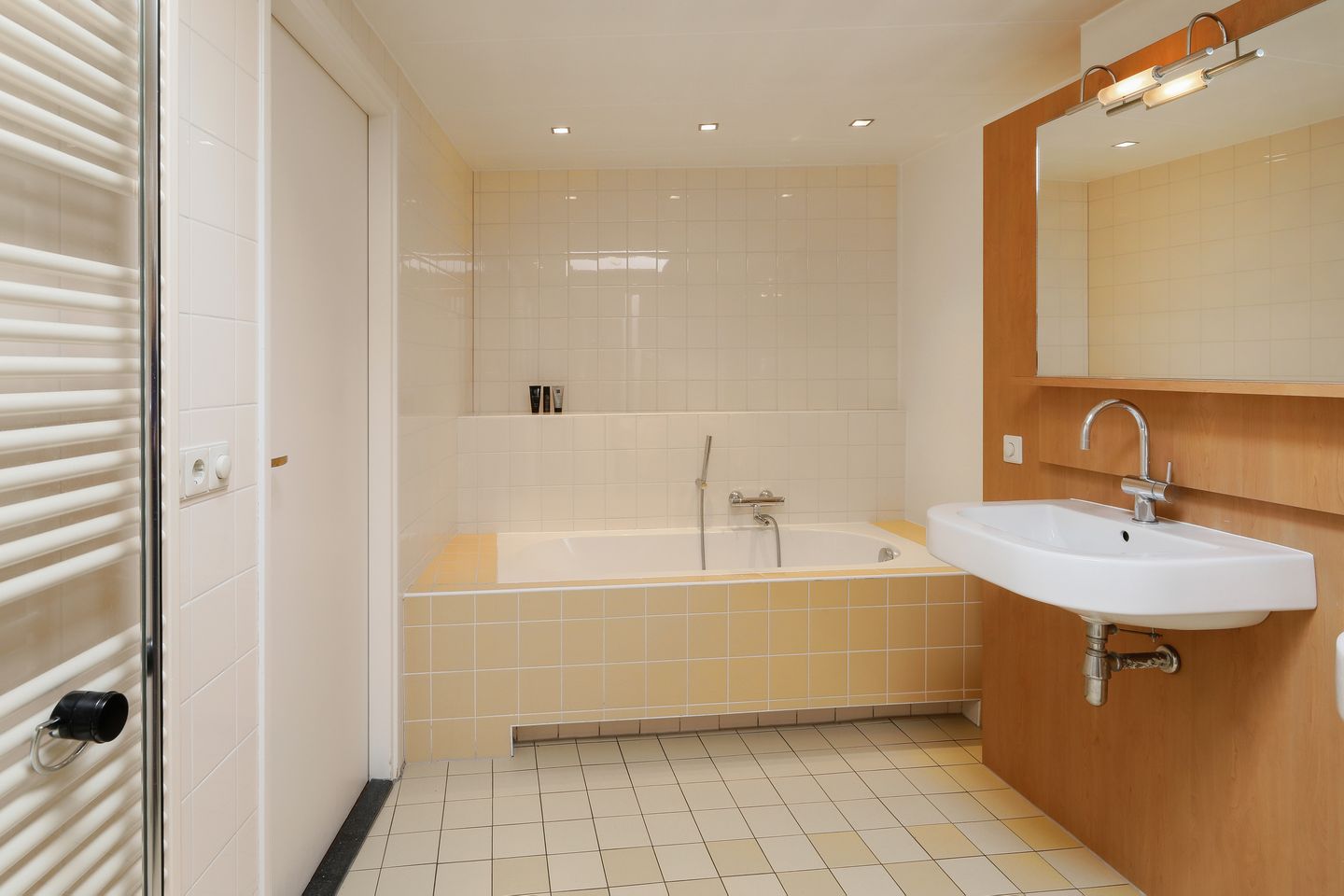 Photo 25 of Dijkstraat 2