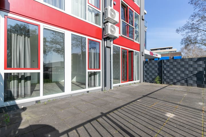 Foto 11 van Halverwege 9