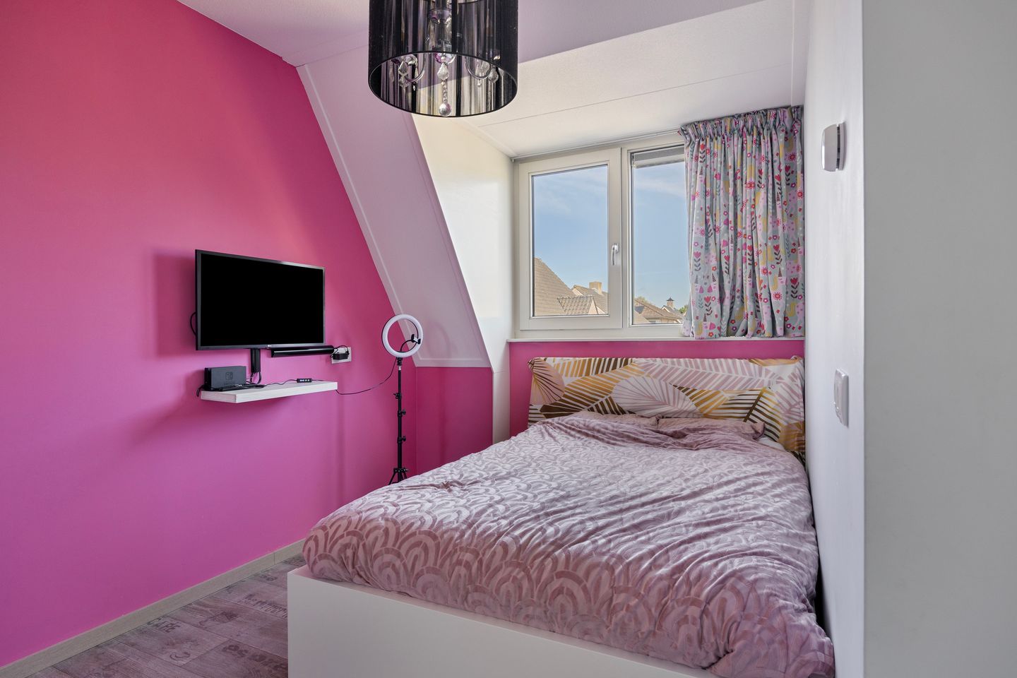 Foto 14 van Van Irhovenstraat 27