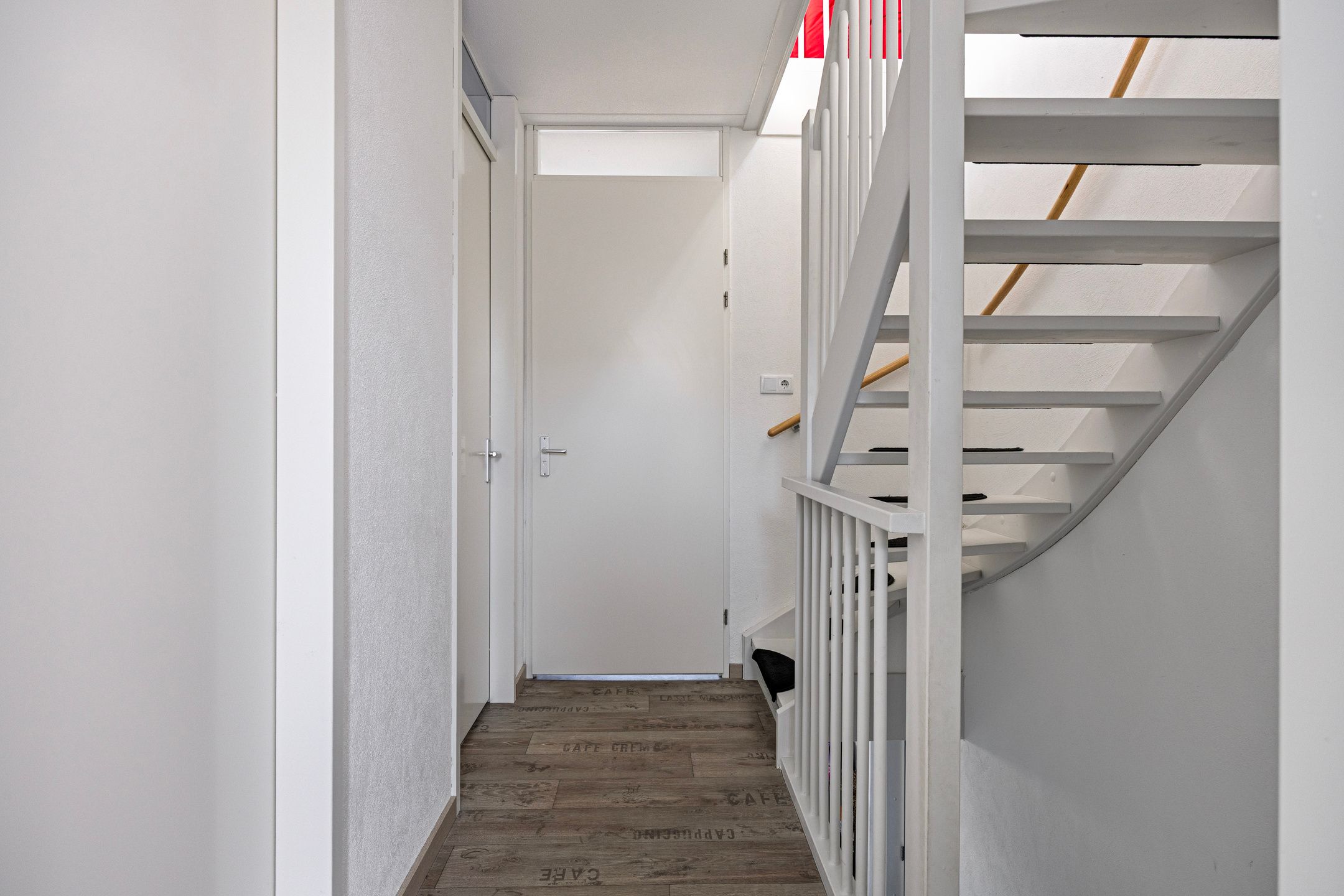 Foto 15 van Van Irhovenstraat 27