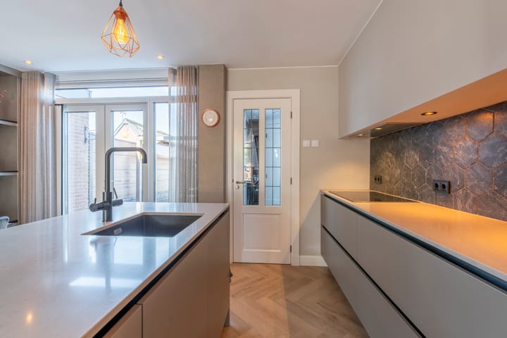 Foto 9 van Emmalaan 19