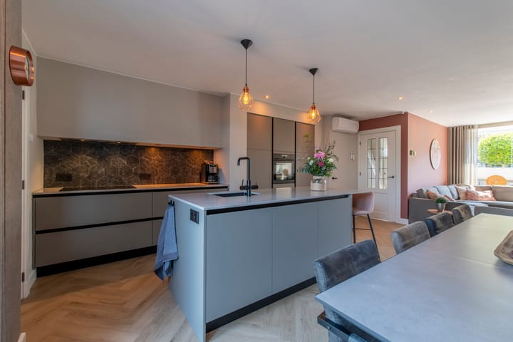 Foto 12 van Emmalaan 19