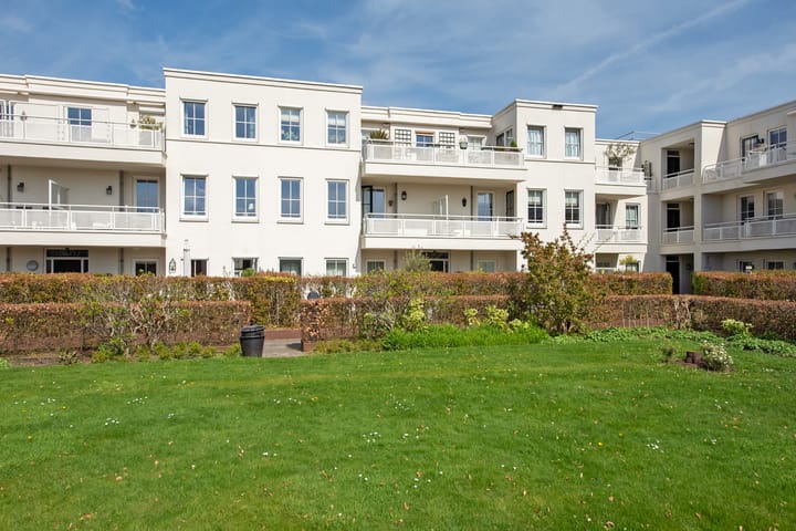 Photo 2 of Van Hogendorpstraat 105