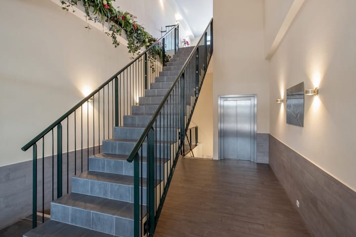 Photo 4 of Van Hogendorpstraat 105